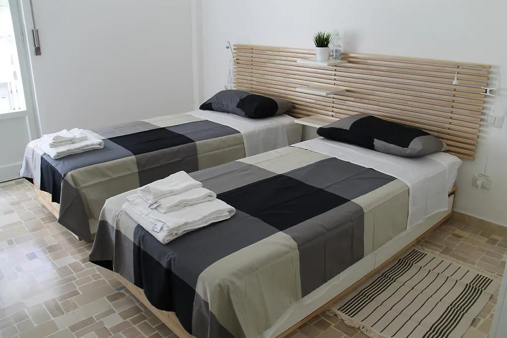 Stephenson Apartment Milan 0*,  Italy